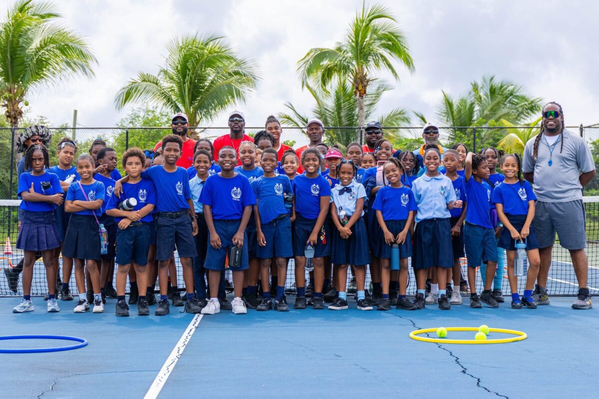 Primary school students take part in free pilot tennis programme